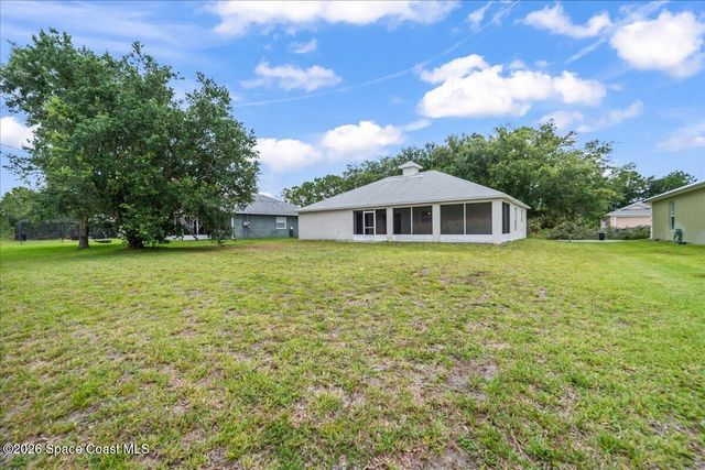 657 Floyd Street SE, Palm Bay, FL 32909