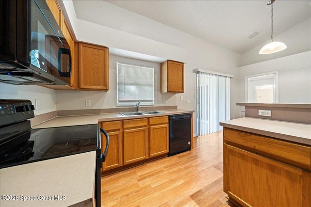 657 Floyd Street SE, Palm Bay, FL 32909
