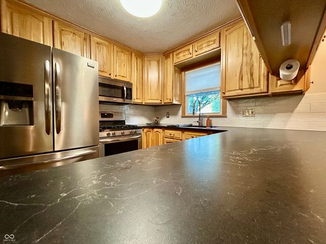 5 Roselawn Avenue, Brownsburg, IN 46112