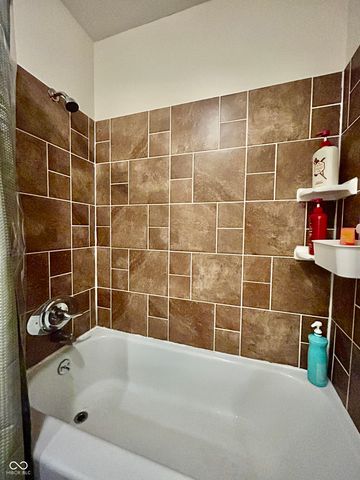 5 Roselawn Avenue, Brownsburg, IN 46112