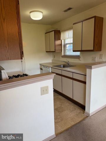 154 TAVISTOCK, Cherry Hill, NJ 08034