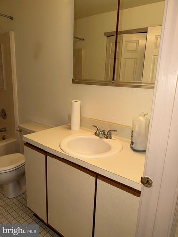 154 TAVISTOCK, Cherry Hill, NJ 08034