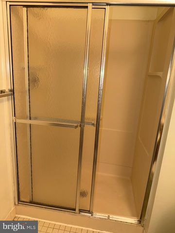 154 TAVISTOCK, Cherry Hill, NJ 08034