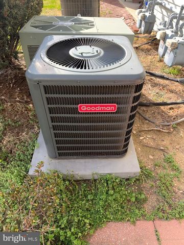 154 TAVISTOCK, Cherry Hill, NJ 08034