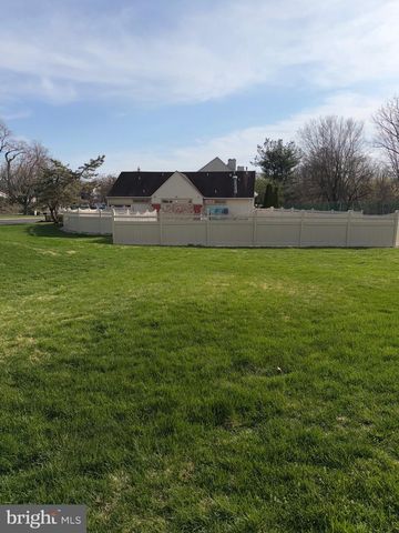 154 TAVISTOCK, Cherry Hill, NJ 08034