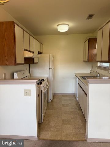 154 TAVISTOCK, Cherry Hill, NJ 08034