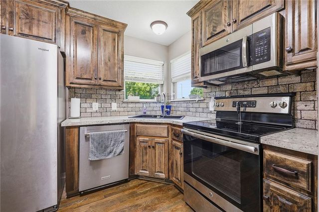 11716 N Farley Avenue, Kansas City, MO 64157