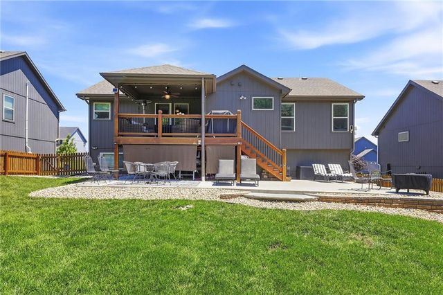 11716 N Farley Avenue, Kansas City, MO 64157