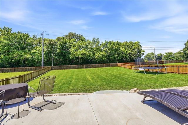 11716 N Farley Avenue, Kansas City, MO 64157