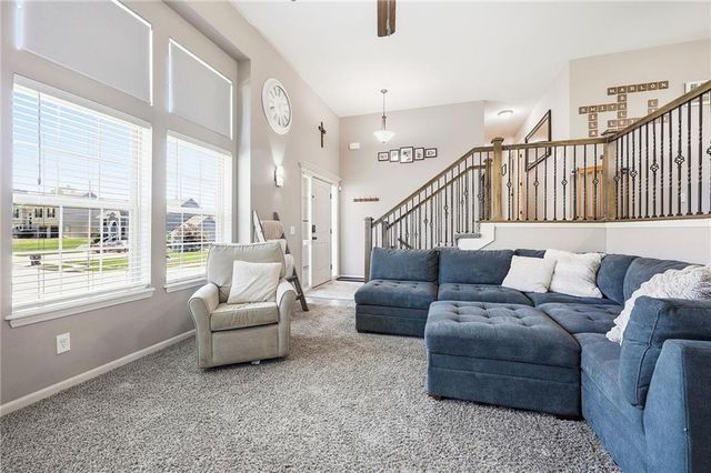11716 N Farley Avenue, Kansas City, MO 64157
