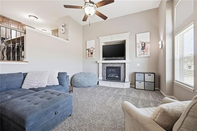 11716 N Farley Avenue, Kansas City, MO 64157