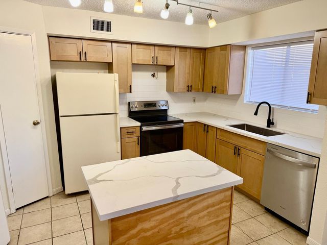 1500 Bay Area Boulevard 151, Houston, TX 77058