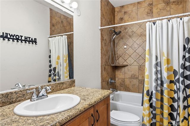 571 Winners Circle, San Jacinto, CA 92582