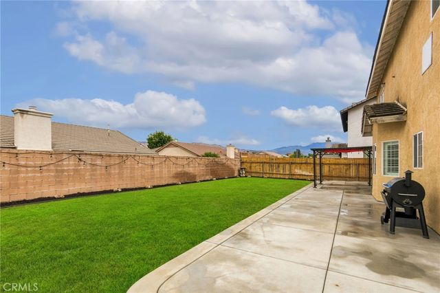 571 Winners Circle, San Jacinto, CA 92582