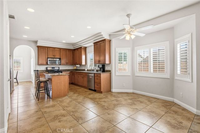 571 Winners Circle, San Jacinto, CA 92582