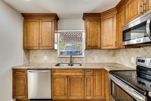 299 NE 21st Street, Boca Raton, FL 33431