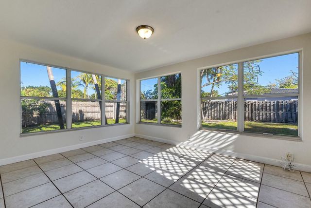 299 NE 21st Street, Boca Raton, FL 33431