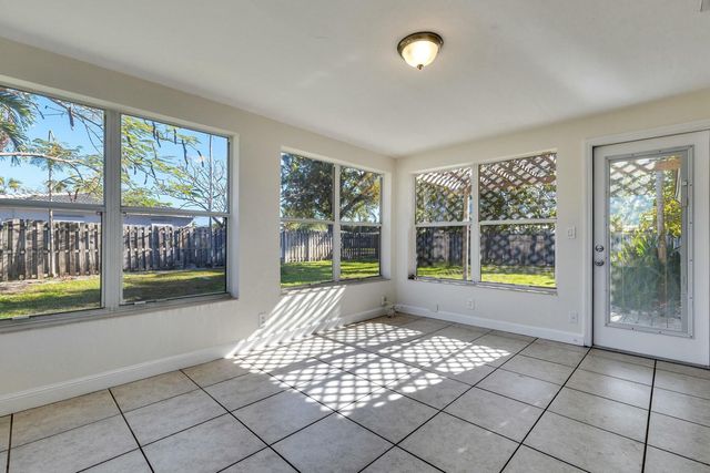 299 NE 21st Street, Boca Raton, FL 33431