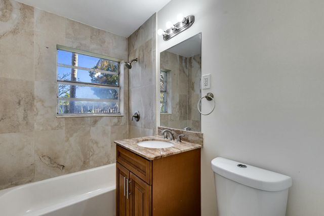 299 NE 21st Street, Boca Raton, FL 33431