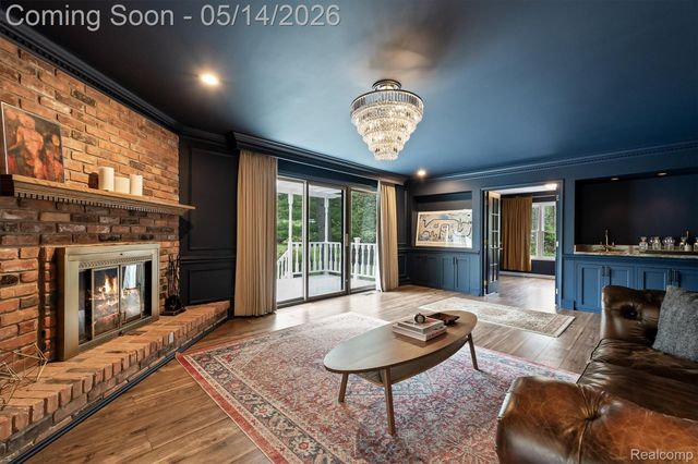 7035 Ten Hill Road, West Bloomfield Charter Township, MI 48322