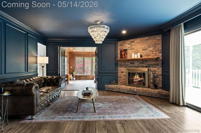 7035 Ten Hill Road, West Bloomfield Charter Township, MI 48322
