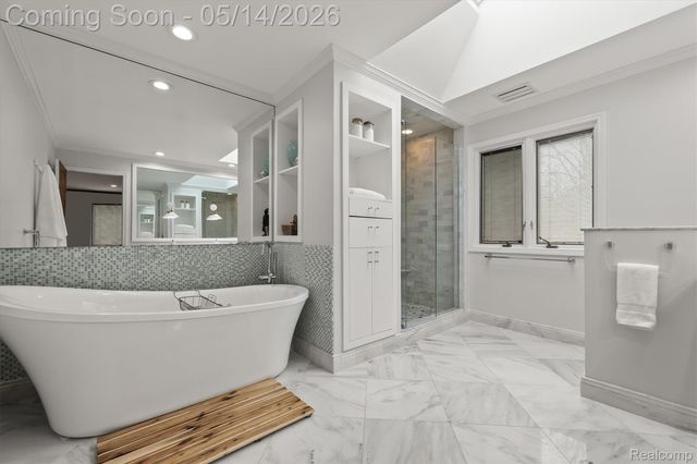 7035 Ten Hill Road, West Bloomfield Charter Township, MI 48322