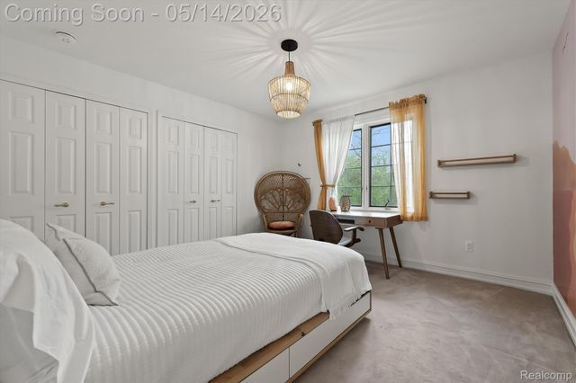 7035 Ten Hill Road, West Bloomfield Charter Township, MI 48322