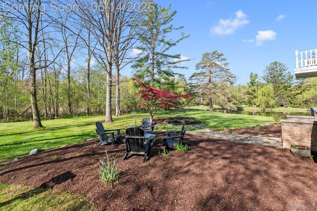 7035 Ten Hill Road, West Bloomfield Charter Township, MI 48322