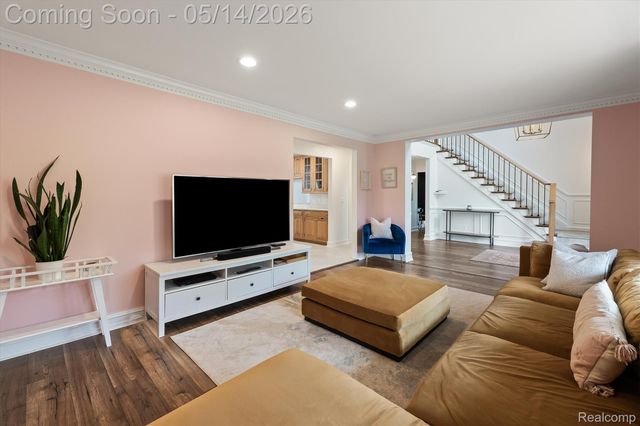 7035 Ten Hill Road, West Bloomfield Charter Township, MI 48322