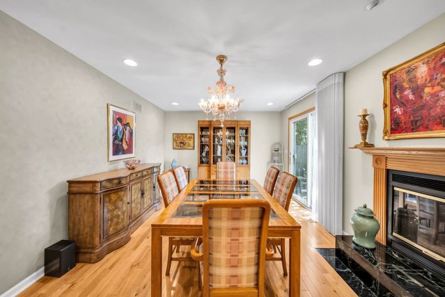 728 Price Lane, Deerfield, IL 60015