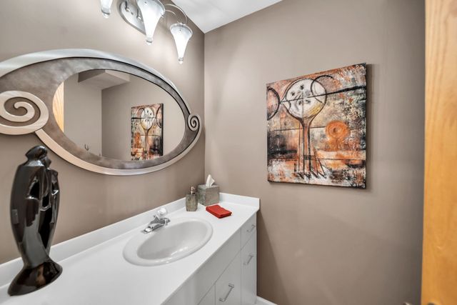 728 Price Lane, Deerfield, IL 60015