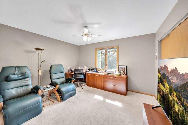 728 Price Lane, Deerfield, IL 60015