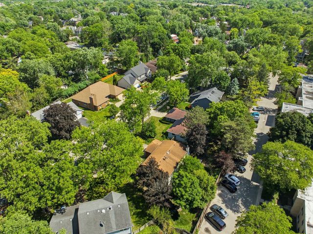 728 Price Lane, Deerfield, IL 60015