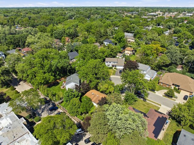 728 Price Lane, Deerfield, IL 60015