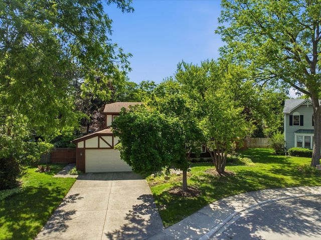 728 Price Lane, Deerfield, IL 60015
