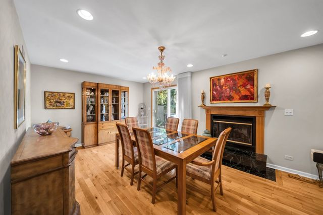 728 Price Lane, Deerfield, IL 60015