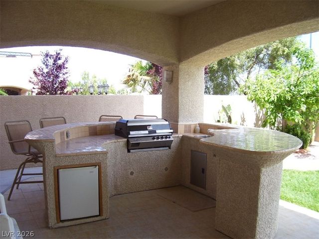 3316 Lacebark Pine Street, Las Vegas, NV 89129