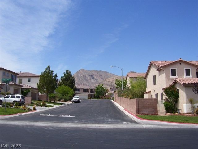 3316 Lacebark Pine Street, Las Vegas, NV 89129