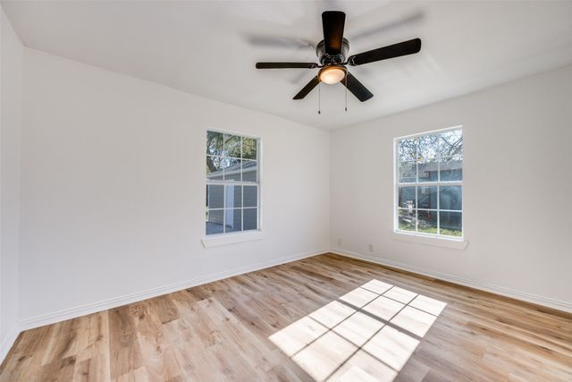 1209 S Maxey, Sherman, TX 75090