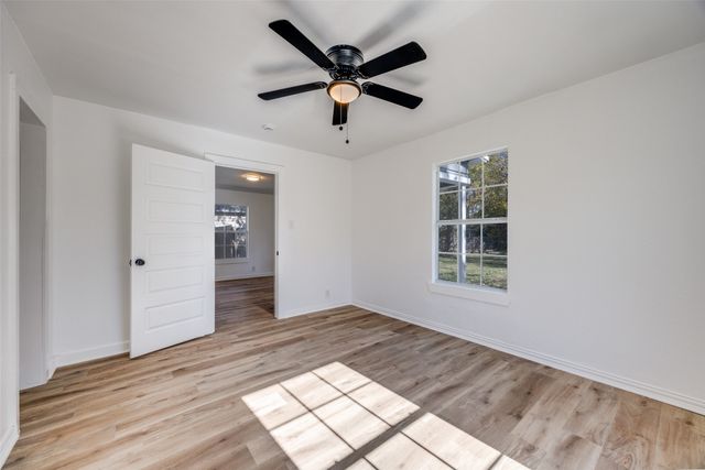 1209 S Maxey, Sherman, TX 75090