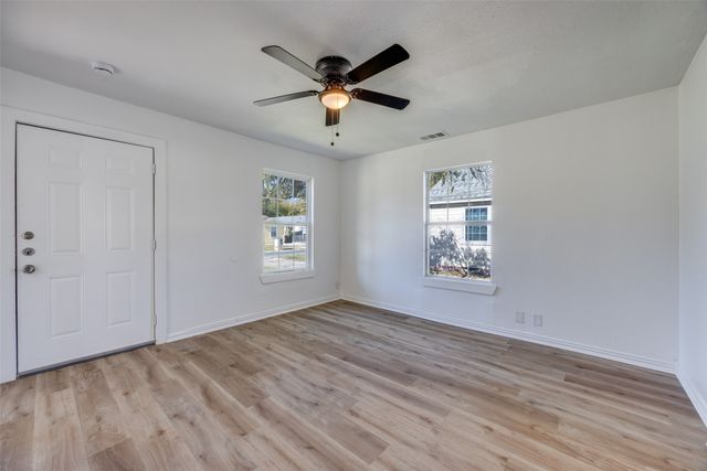 1209 S Maxey, Sherman, TX 75090