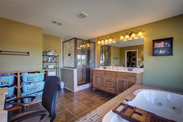 347 County Road 4736, Cumby, TX 75433