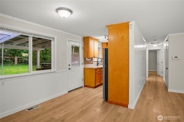 29733 4th Ave S, Federal Way, WA 98003