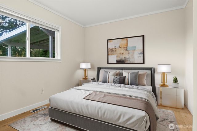 29733 4th Ave S, Federal Way, WA 98003