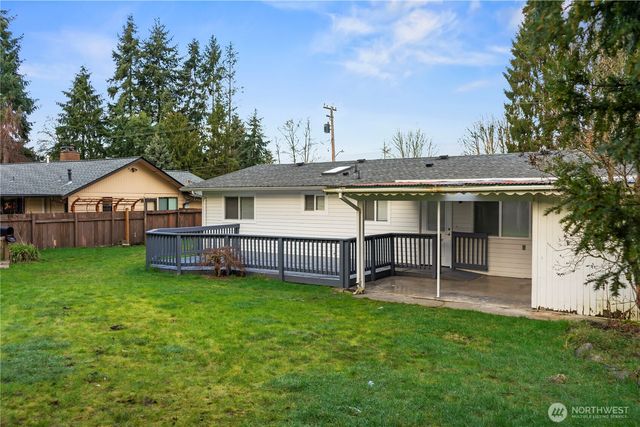 29733 4th Ave S, Federal Way, WA 98003