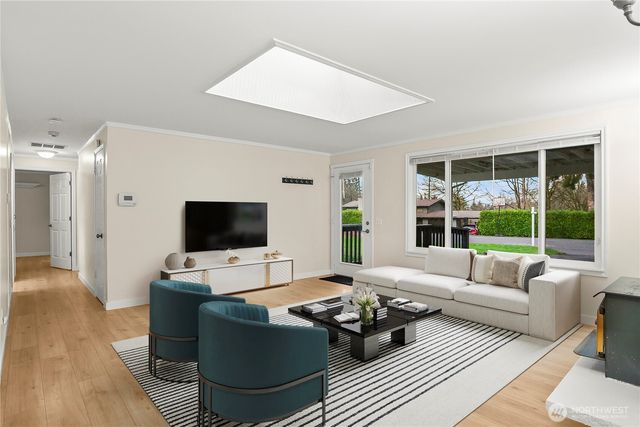 29733 4th Ave S, Federal Way, WA 98003