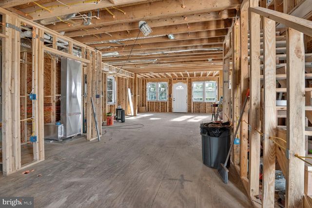 5 OAKDALE ST, Aberdeen, MD 21001