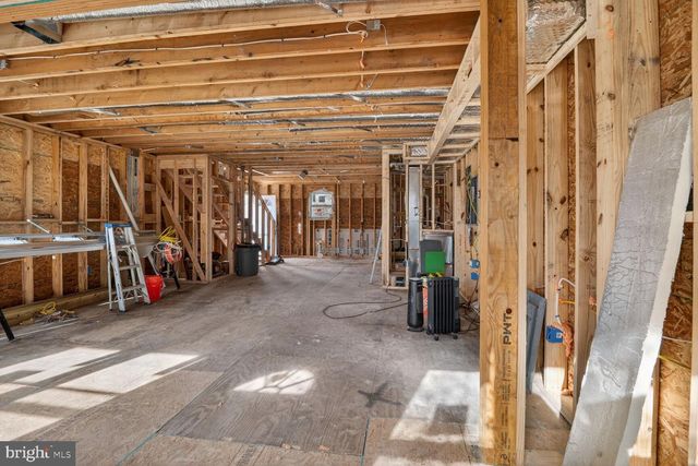 5 OAKDALE ST, Aberdeen, MD 21001