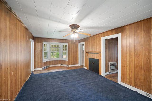 129 W Finch Avenue, Denton, NC 27239