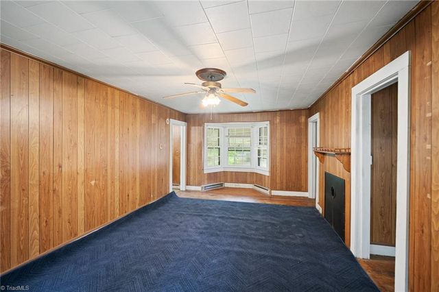 129 W Finch Avenue, Denton, NC 27239